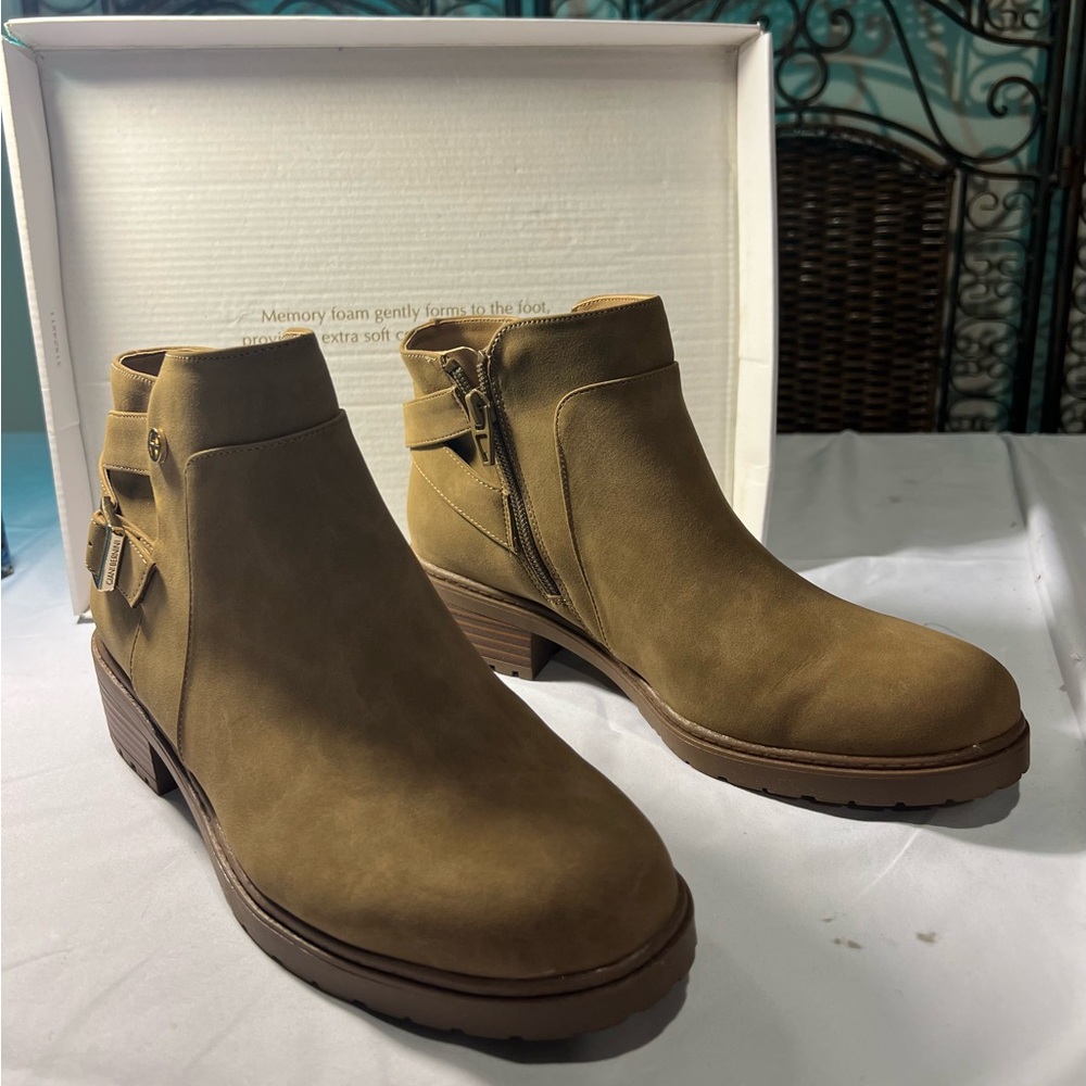 Giani Bernini Women Block Heel Ankle Boot Size US 7.5M Almond Suede Side Zipper‎